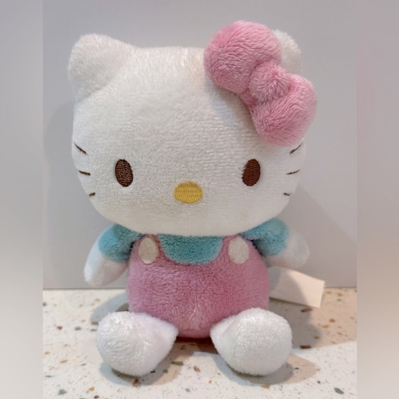 Hello Kitty Sanrio‎ Mini Plush - Picture 2 of 6